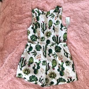 Unique Vintage Cactus Print Romper NWT L w Pockets